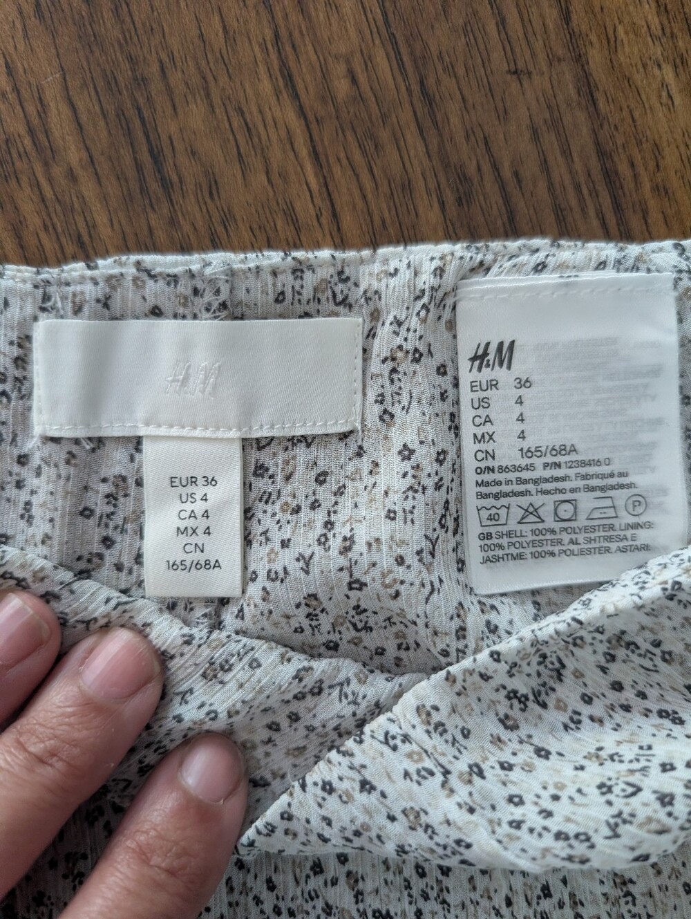 H&M Light Colored Skirt Size 4 with Black & Gray Floral Print
